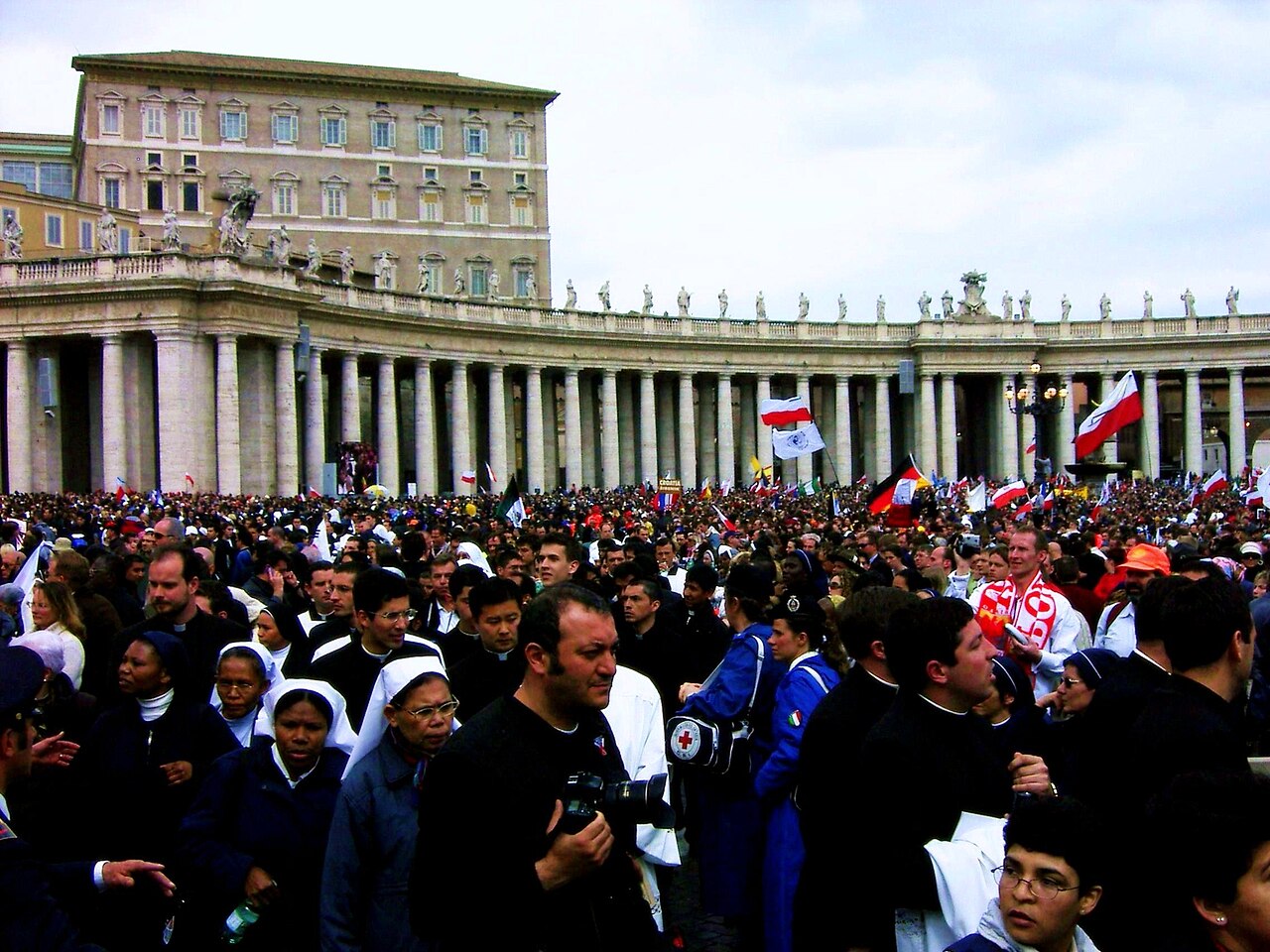 Crowd at Pope's Funeral