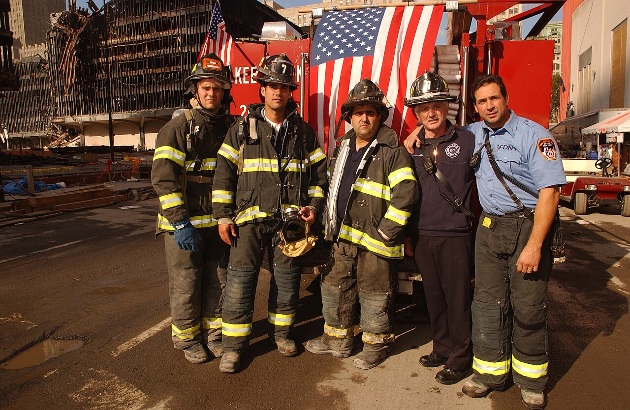 FEMA - 5413 - Photograph by Andrea Booher taken on 09-29-2001 in New York