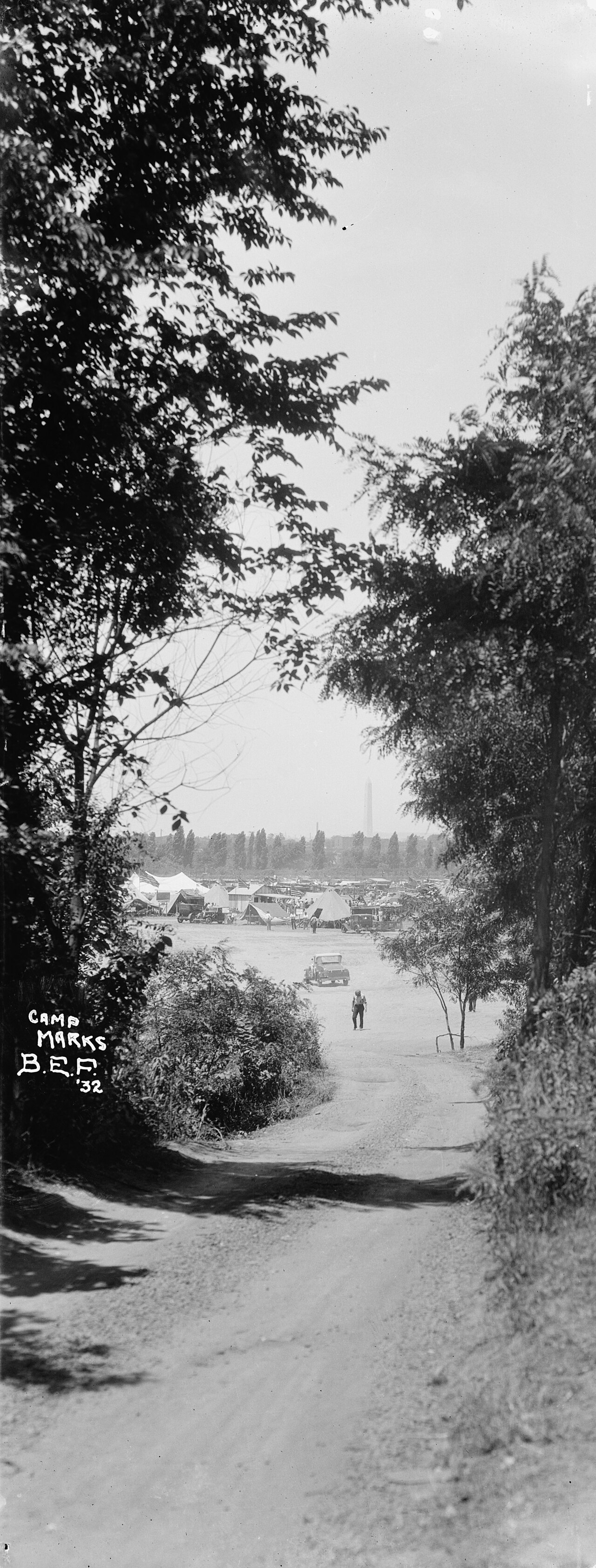 Bonus March, Camp Marks, B.E.F. '32 LCCN2016827054 (cropped)
